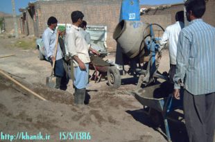 بتن ریزی شناژ مسجد مردادماه ۱۳۸۶