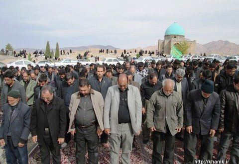 اولین نماز ظهر عاشورا در جوار امامزاده خانیک