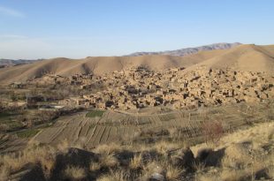 نمایی از روستای قدیم خانیک-بهمن۱۳۶۴-فیلم